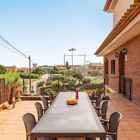 Holiday home Casa Rustica Con Piscina Y Jardin